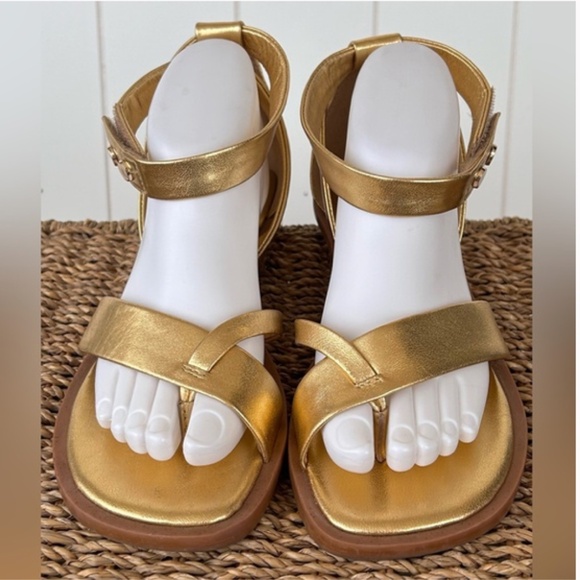 Franco Sarto Parker Thong Sandal - Picture 2 of 5